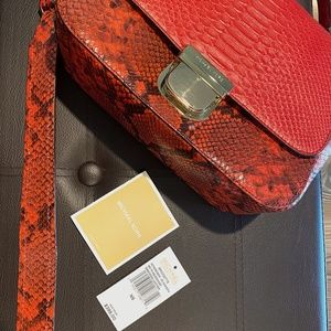 Michael Kors Bridget Messenger Purse